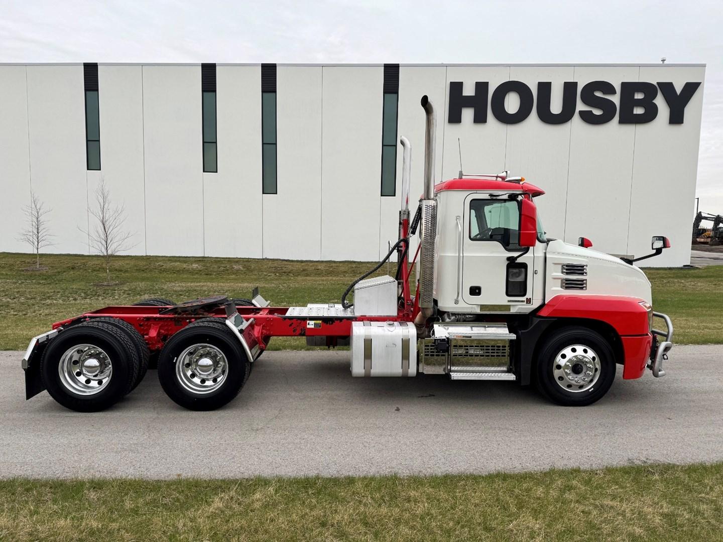 2023 Mack Anthem in Ankeny, IA — photo 7